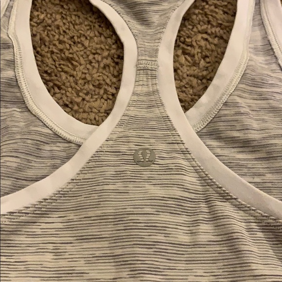 Lululemon tank - Picture 3 of 3